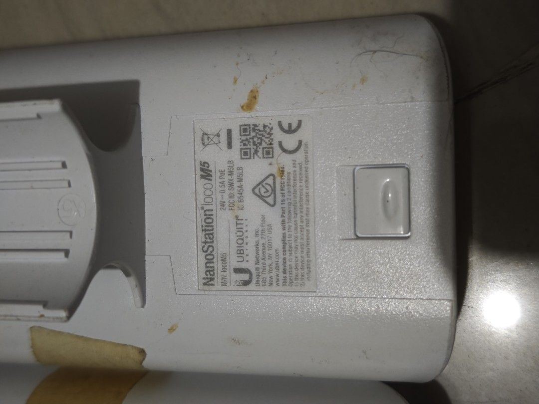 Ubiquiti NanoStation Loco M5 (Category: Networking) located in Makati City. Submitted by alvscollectibles (Listing ID 1421159764, Image 2). Description: Ubiquiti NanoStation Loco M5 5pcs Avail 1500each 📍BGC/Marikina.