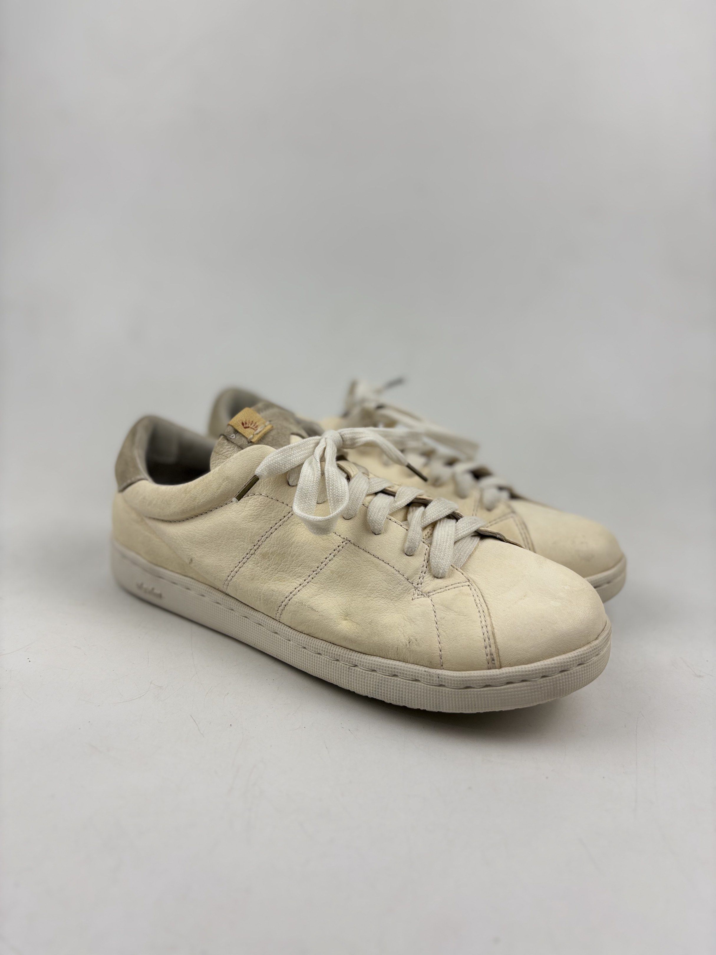 Visvim Folley Folk Sneakers (Category: Sneakers) located in Makati City. Submitted by ragrepository (Listing ID 1421121021, Image 1). Description: Visvim Folley Folk Condition- 8/10 Flaw- Signs of wear, separation .