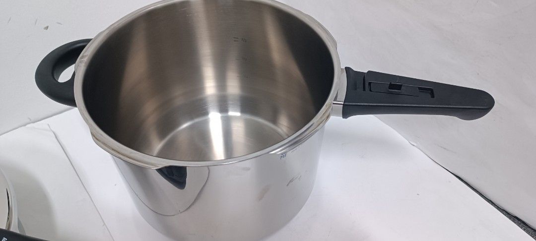 WMF Perfect  6.5L +3.0L pressure cooker set454085329520568321