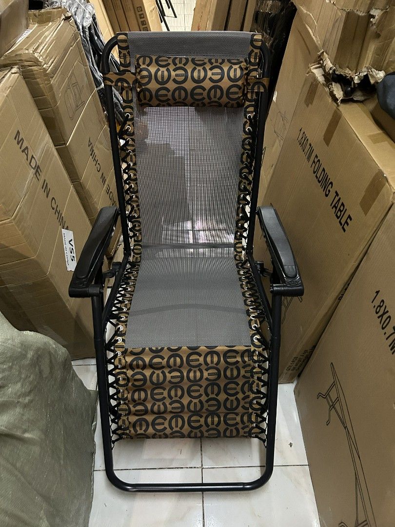 Zero Gravity Reclining Chair (Category: Chairs) located in Pasig City. Submitted by tricia_qls (Listing ID 1421247094, Image 3). Description: 2in1 Reclining Chair 150kg capacity Heavy duty COD + DF Same day delivery Message for fast transaction 📩.