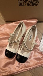 （分類：）位於 。 由 VenusC 提交（商品編號 1421444567，圖片 1）。簡介： 。