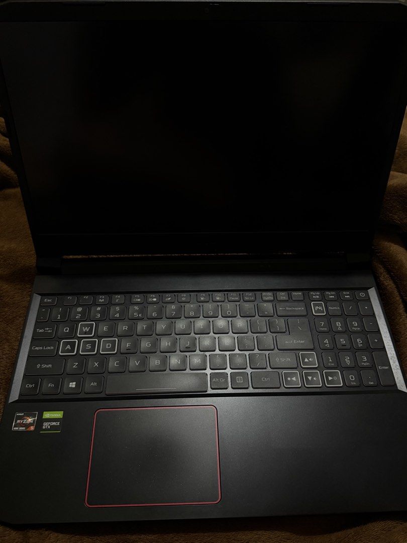 Acer Nitro 5 Gaming Laptop (Category: Laptops & Notebooks) located in Manila. Submitted by _alvestida (Listing ID 1421305088, Image 3). Description: RFS: Di na nagagamit, ginamit lang for school works during college Message me for the specs 📩.