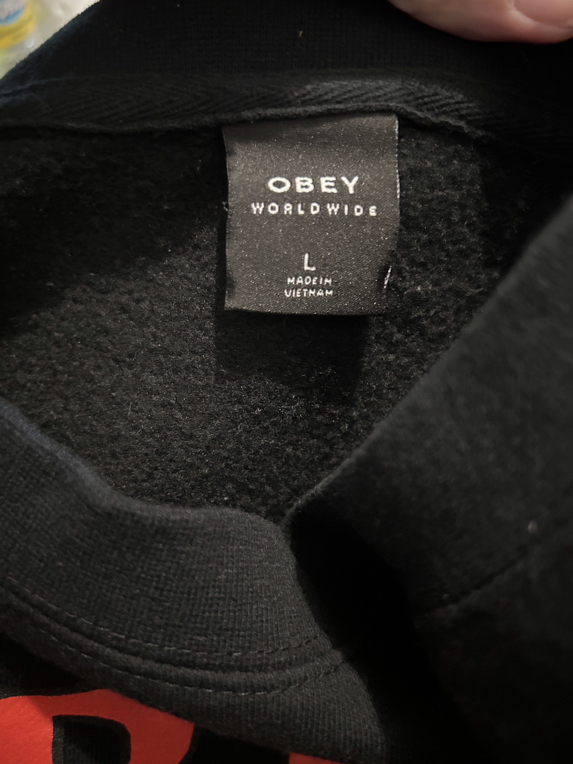 ALMOST NEW AUTHENTIC Obey Equality x Power Sweatshirt - Black (Category: Coats, Jackets and Outerwear) located in Cainta. Submitted by pepperidge7519 (Listing ID 1421420572, Image 3). Description: - AUTHENTIC Obey Equality x Power Sweatshirt - Color: Black - Size: L - Features the iconic Obey logo and Equality x Power graphic - Made with a blend of cotton and polyester Like New. Used twice only Unisex Authentic.
