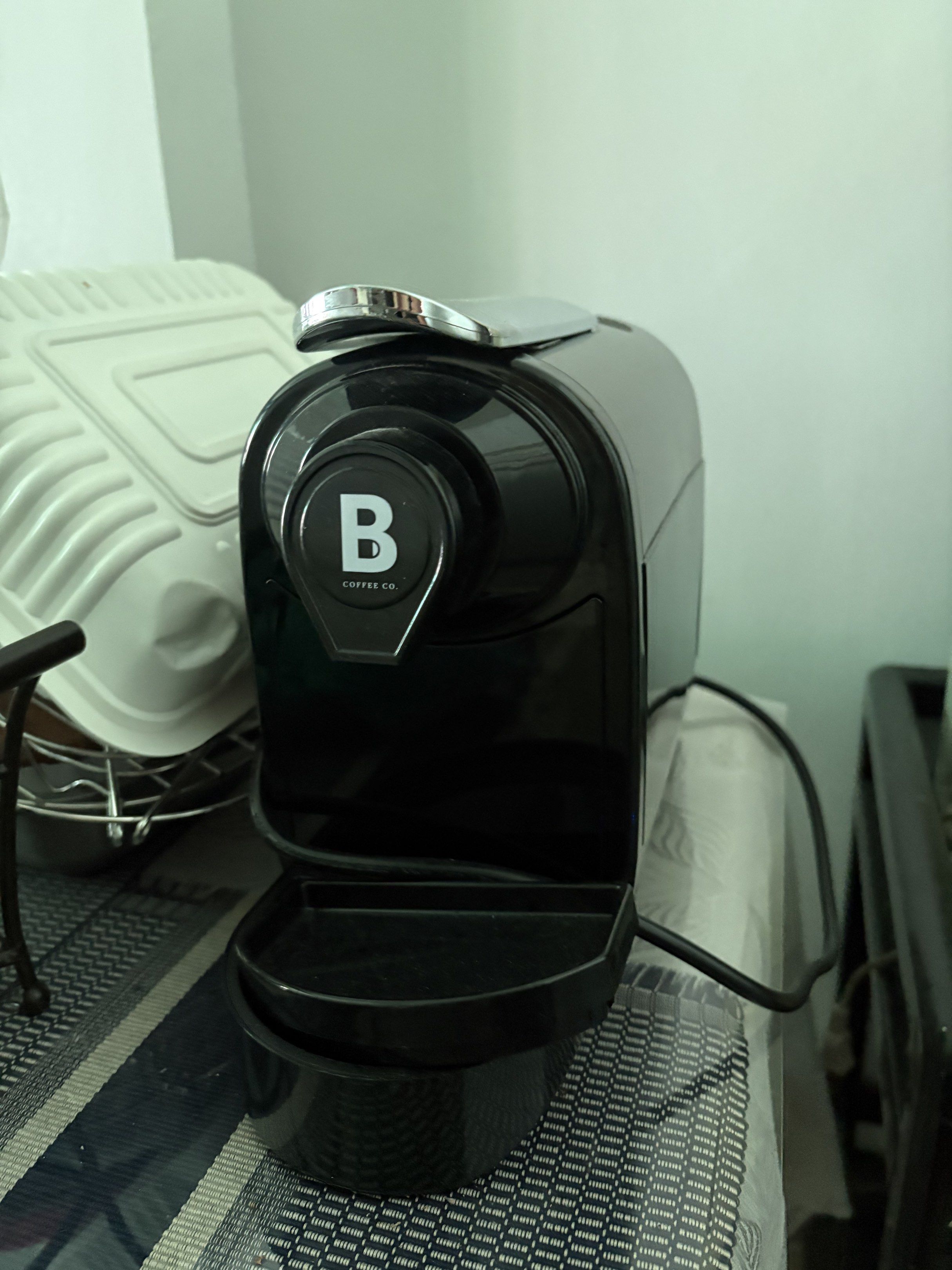 B Coffee Freshman Coffee Machine (Category: Coffee & Tea Tableware) located in Quezon City. Submitted by eggnog852 (Listing ID 1421329029, Image 1). Description: .