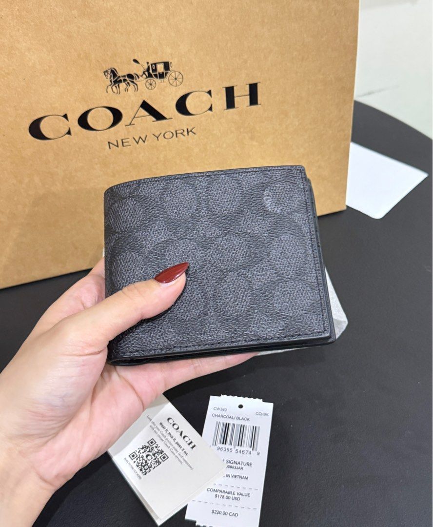 Brandnew Coach Mens Bifold (Category: Wallets & Card Holders) located in Caloocan City. Submitted by pocketstyle (Listing ID 1421415067, Image 1). Description: New arrival 🇨🇦 100% original Money back guaranteed.