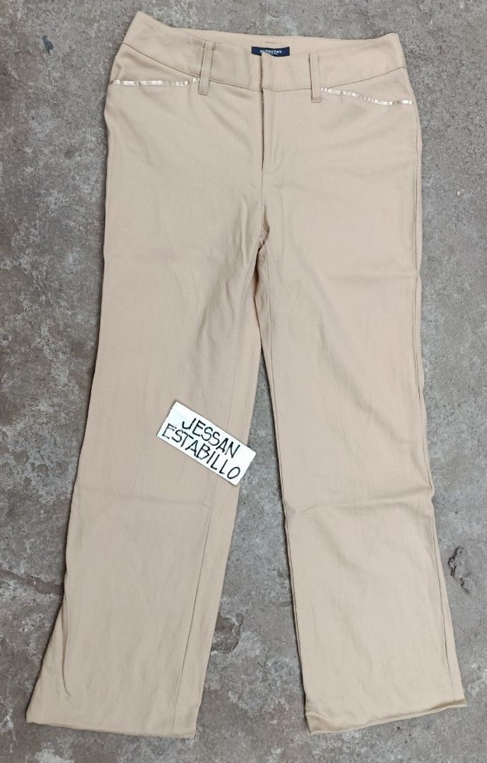 Burberry London Beige Pants (Category: Other Bottoms) located in Concepcion. Submitted by lowkeythrifter.ph (Listing ID 1421323278, Image 3). Description: Burberry Women's Pants Actual: W28" x L36" On tag: 38 Very Good Condition See pics for actual measurements 5️⃣9️⃣9️⃣ Shipped ✈️ Gcash / Palawan, Payment First. Bawal sa Maselan, PM if Interested. 1st to Pay God bless....
