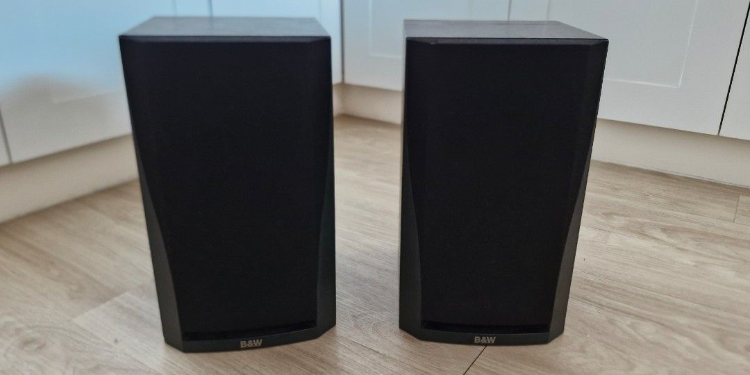 B&W DM302 Speakers480296517533716482