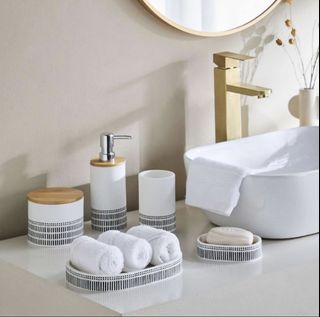 (Category: ) located in . Submitted by home_box.ae (Listing ID 1421434424, Image 1). Description: .