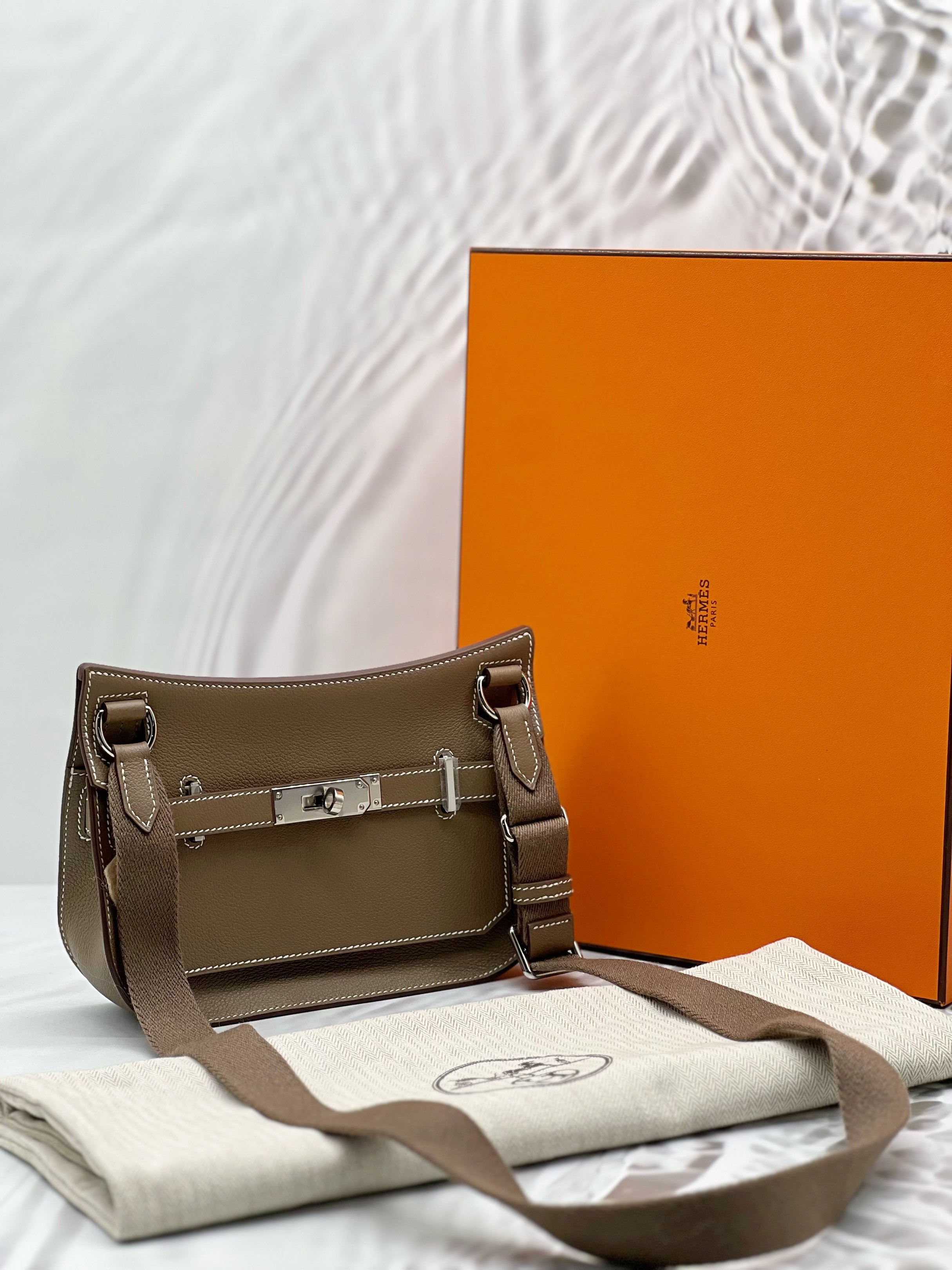🧧CNY PROMO🧧 (BRAND NEW) HERMES JYPSIERE MINI BAG IN ETOUPE VEAU ...