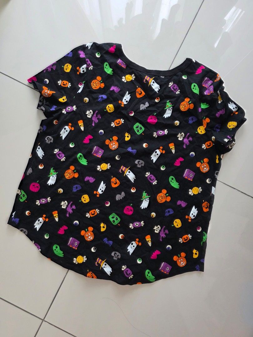 Colourful patterned blouse (Category: Blouses) located in Cameron Highlands. Submitted by fun_mix (Listing ID 1421380225, Image 3). Description: Brand new colourful beautiful short sleeve blouse Pit 22.5 Length 27.5 comfortable soft material.