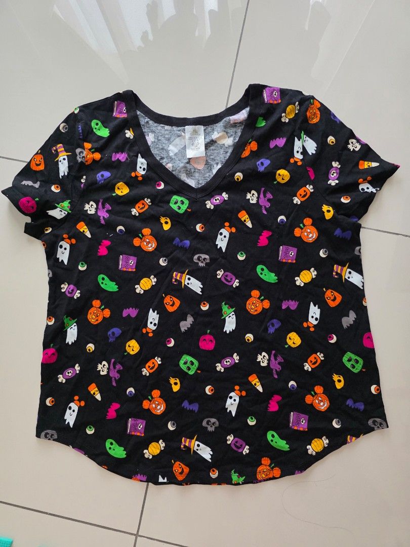 Colourful patterned blouse (Category: Blouses) located in Cameron Highlands. Submitted by fun_mix (Listing ID 1421380225, Image 1). Description: Brand new colourful beautiful short sleeve blouse Pit 22.5 Length 27.5 comfortable soft material.