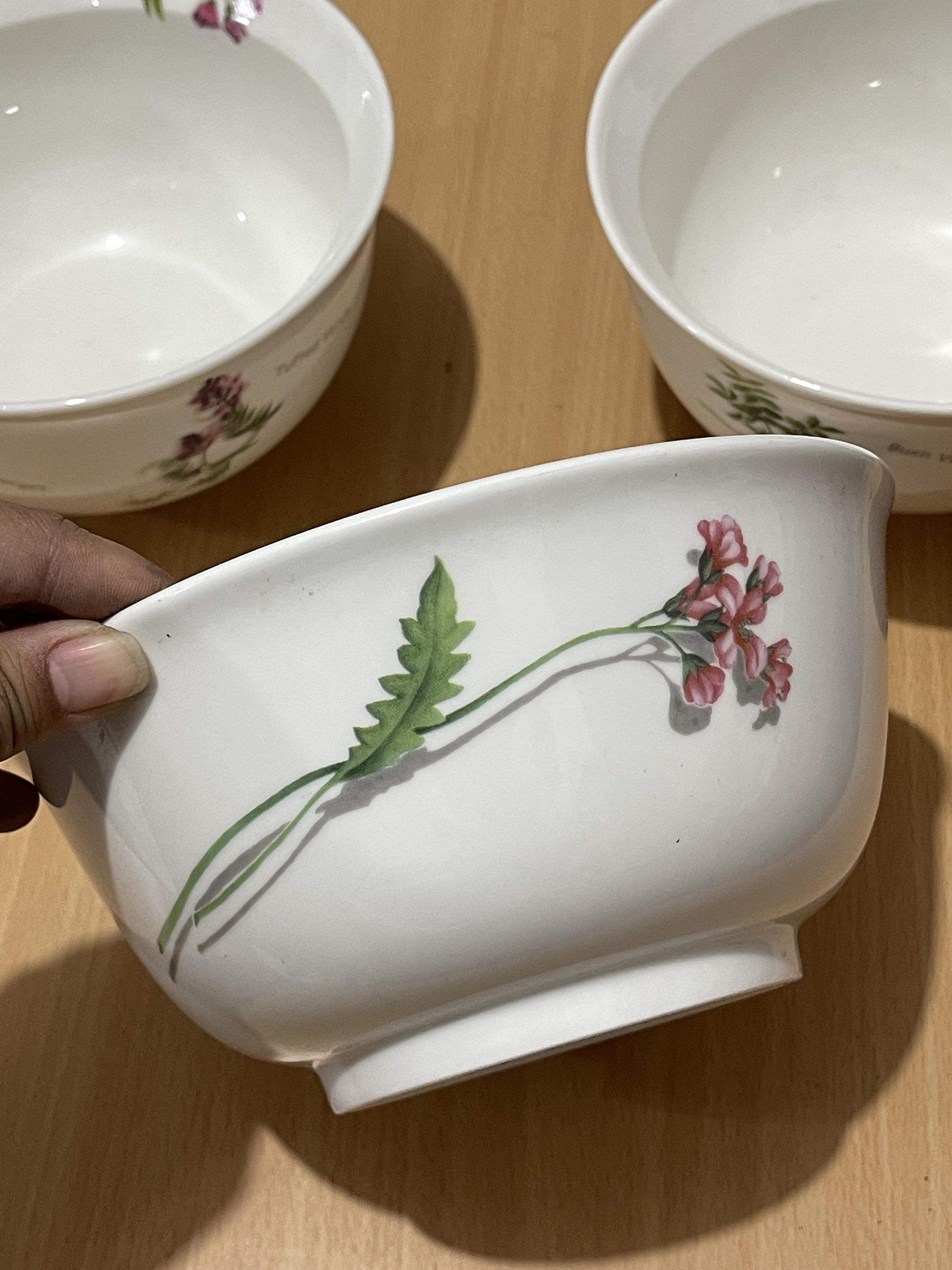 Floral Design Bowls Set BIG (Category: Dinnerware & Cutlery) located in San Fernando. Submitted by japansurpluselyu (Listing ID 1421390256, Image 3). Description: Dimes: 7x4 | 6x4.