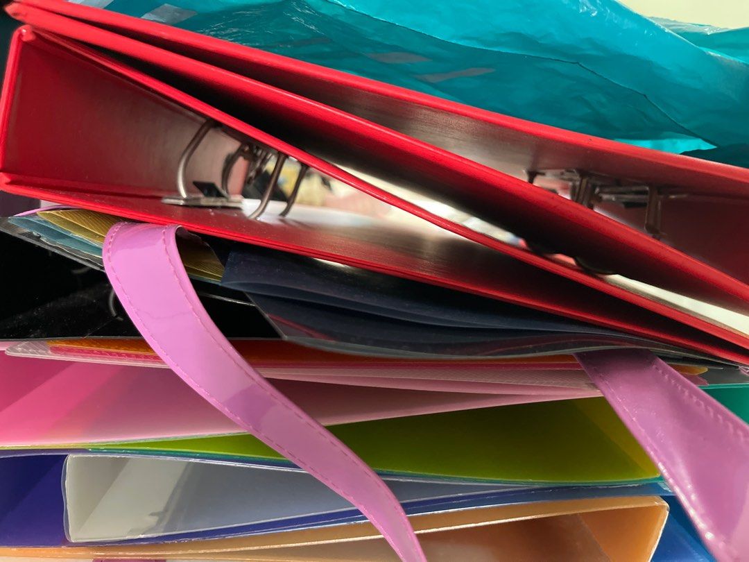 files (Category: Stationery & School Supplies) located in Singapore. Submitted by lovesmartkid (Listing ID 1421374499, Image 1). Description: all for $5.