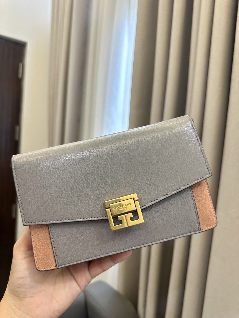 Givenchy (Category: Luxury Bags & Wallets) located in Dagupan City. Submitted by thymeph (Listing ID 1421351098, Image 3). Description: ✅Guaranteed Original and Authentic ✅ Cards and Dustbag included ✅Rank A ✅Sale for 22,900.