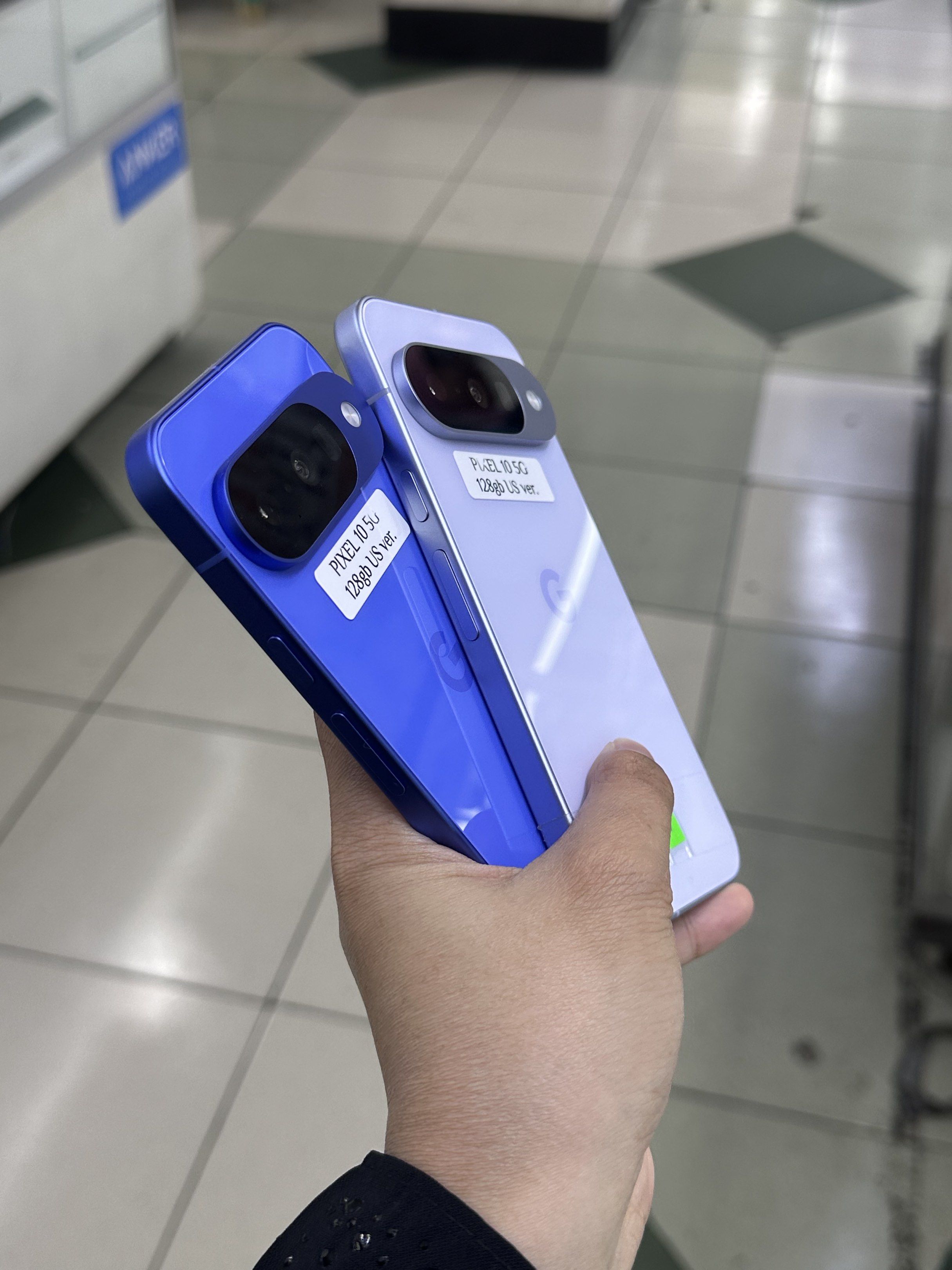 GOOGLE PIXEL 10 5G 128GB FACTORY UNLOCK (Category: Google Pixel) located in San Juan City. Submitted by ainahgadgetsshop (Listing ID 1421297303, Image 2). Description: FEBRUARY 2026 STALL #: XB-07 FOR SALE | TRADE / SWAP PASS SA MGA SCAMMERS / THIRD PARTY (RFS: Buy and Sell) GOOGLE PIXEL 10 128GB FACTOY UNLOCK ⬇️DETAILS⬇️ •128 GB (Other storage is also available) •Purle (Other color is also available but price may vary) •US Variant •95% Smooth •T