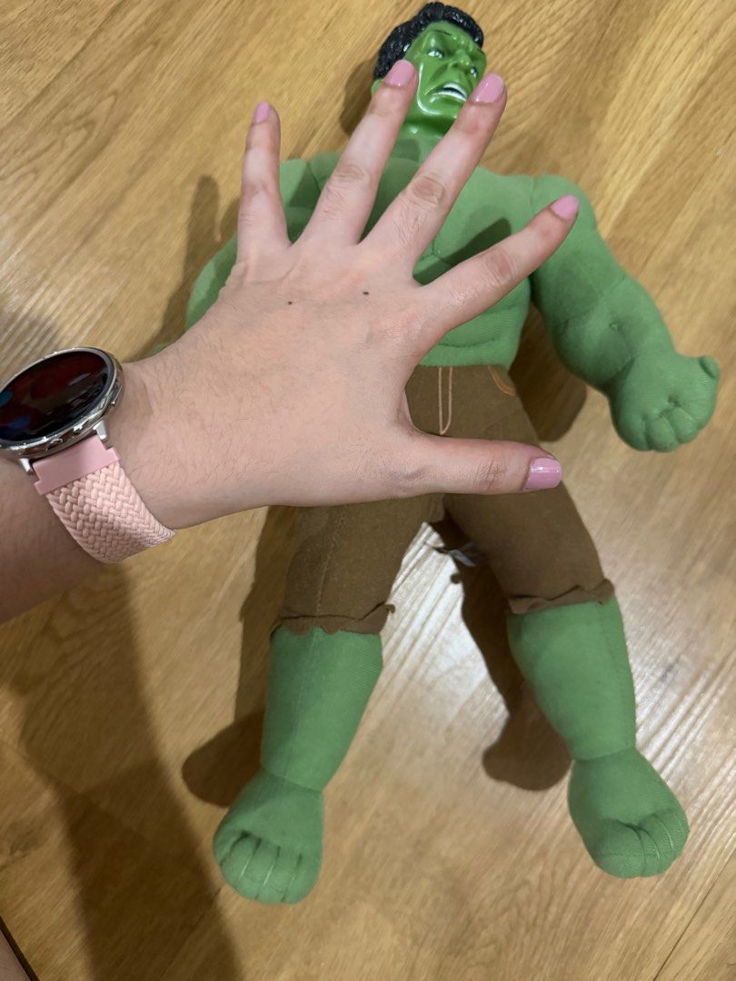 Hasbro Marvel Hulk Plush Toy (Category: Plushies & Soft Toys) located in Pasig City. Submitted by riccimoi (Listing ID 1421387324, Image 2). Description: .