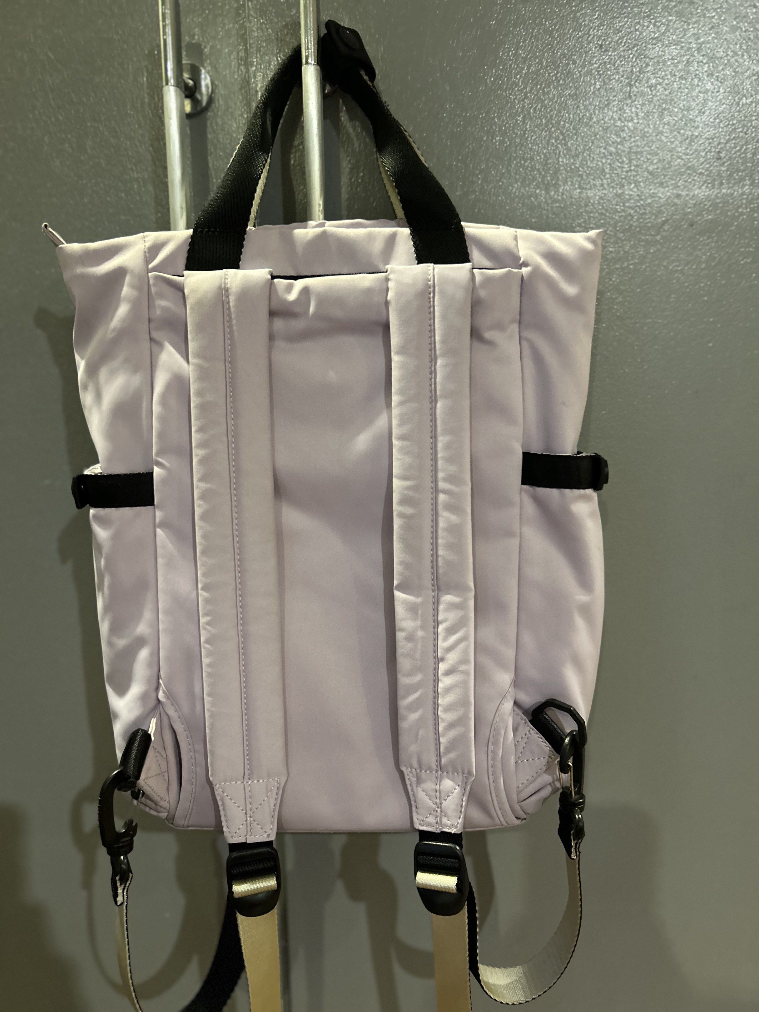 Hedgren Light Purple Backpack (Original) (Category: Laptop Bags & Sleeves) located in Quezon City. Submitted by clearshelf (Listing ID 1421319950, Image 2). Description: Original Hedgren Backpack – Light Pyrole Authentic Hedgren backpack in soft blush purole. Lightweight, functional, and perfect for work, travel, or daily use. ✔ Original Hedgren ✔ Durable nylon material ✔ Multiple compartments ✔ Front zip pocket ✔ Comfortable adjustable straps ✔ 