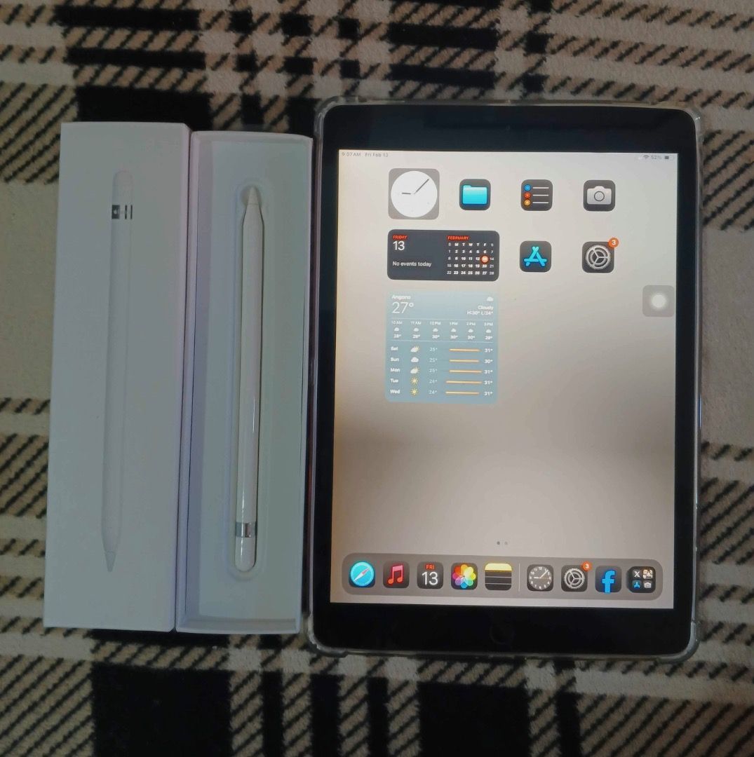 Ipad 7th Generation 128gb WiFi + Cellular (Category: iPad) located in Angono. Submitted by pricefield4ever (Listing ID 1421300597, Image 1). Description: 📱 iPad 7th Gen 128GB WiFi + Cellular 💗 Inclusions: • iPad 7th Gen – 128GB (WiFi + Cellular) • Apple Pencil • Clear Case • 20W Charger • Updated to iOS 18.5 📍 Location: Angono, Rizal 🚚 Can do shipping (buyer handles fee) 🤝 Preferably meet-up / pick-up Perfect for students, note-taking, Netfl