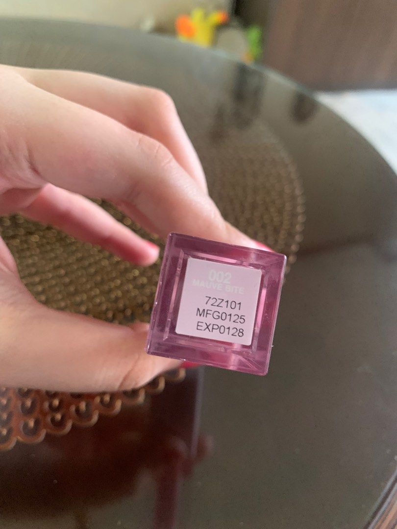 Maybelline Lifter Plump Lip Gloss - Mauve Bite (Category: Makeup) located in Makati City. Submitted by FashionFactory (Listing ID 1421369234, Image 2). Description: Swatched once only .