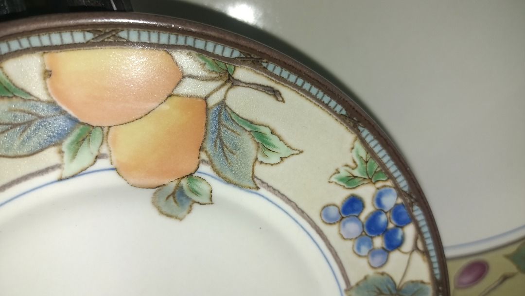 Mikasa Intaglio Garden Harvest Dinnerware Set (Category: Dinnerware & Cutlery) located in Munoz. Submitted by larryc1212 (Listing ID 1421427567, Image 3). Description: - Mikasa Intaglio Garden Harvest dinnerware set - Features a fruit design - Includes: - 1 serving plate (11 inches) - 4 smaller plates (6.5 inches) - Dishwasher safe - Microwave safe Item may include some scratches due to age, as is were is basis Item can be pick up in our Japan su