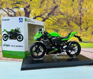 1/12 Scale Die Cast Motorcycle Model - Kawasaki ZX-6R (2023