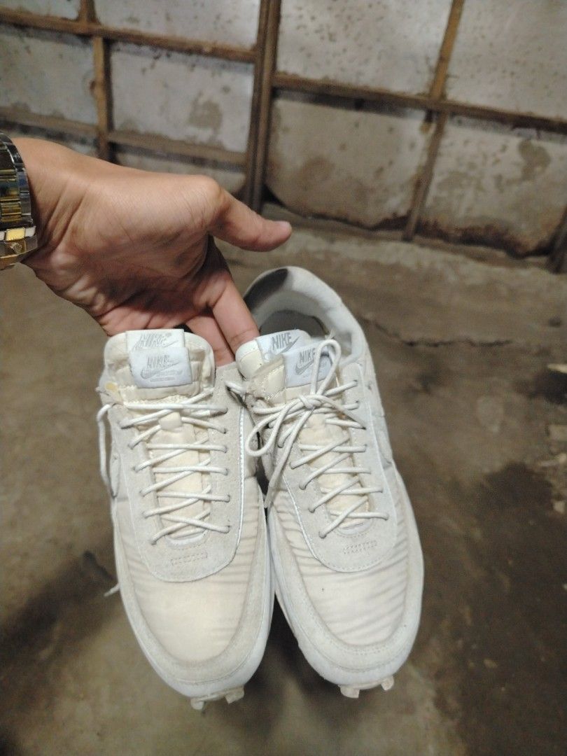 Nike Sacai Vaporwaffle White (Category: Sneakers) located in Midsalip. Submitted by shoesselector (Listing ID 1421384551, Image 2). Description: - Nike Sacai Vaporwaffle - Color: White - Features Nike logo on tongue and heel #NikeSacai #Nike - Size: EUR 41 / US 7 - White laces and sole - Condition: Good.