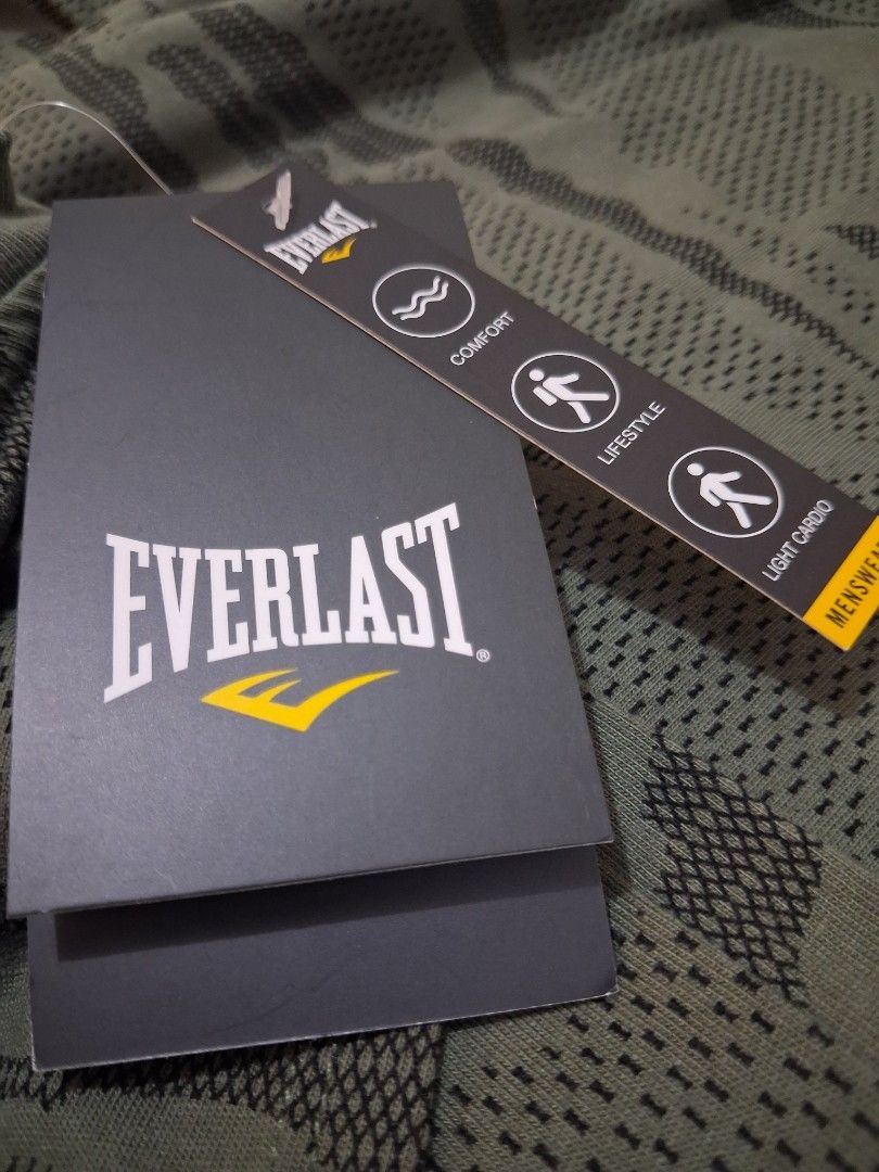 Original EVERLAST sleeveless (Category: Activewear) located in Lapu-Lapu City. Submitted by imight (Listing ID 1421342829, Image 1). Description: pasalubong from US Strictly "NO RETURN,NO EXCHANGE " Policy!!! Gcash payment only J&T courier.