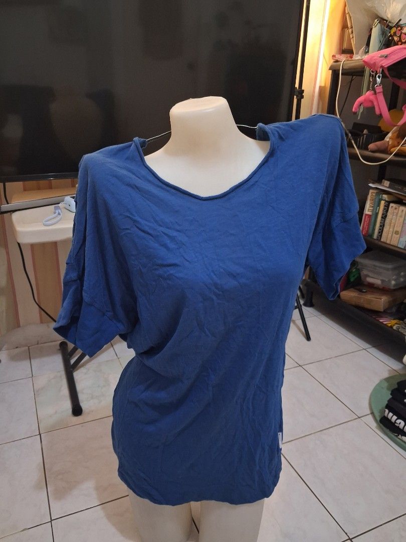 Original Adidas bnwt (Category: Activewear) located in Lapu-Lapu City. Submitted by imight (Listing ID 1421333167, Image 1). Description: declutter Strictly "NO RETURN, NO EXCHANGE" Policy!!! Gcash payment only J&T courier.