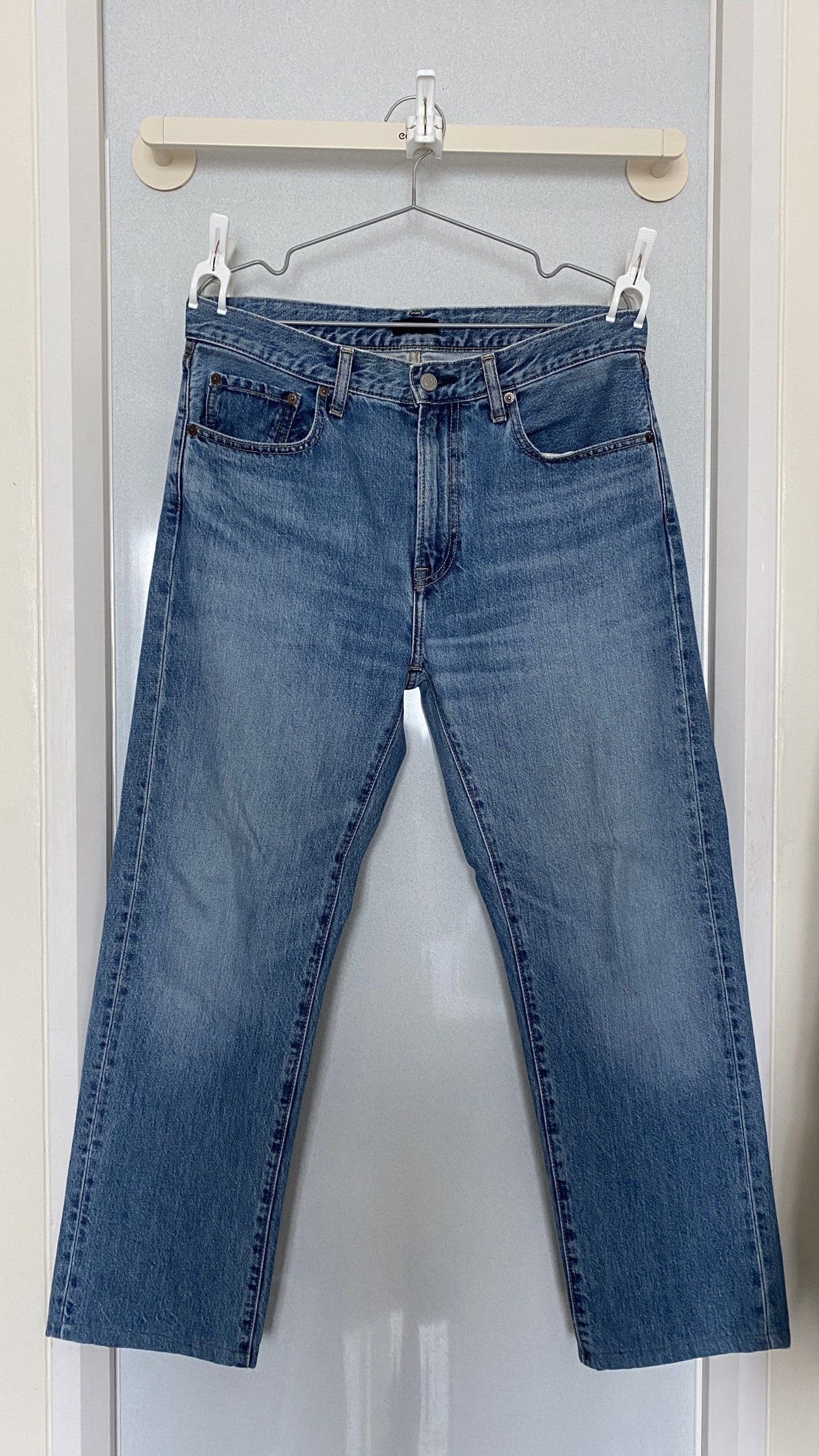 Uniqlo Regular Fit Jeans - Size 31 (Category: Jeans) located in Mandaluyong City. Submitted by raffyy (Listing ID 1421334938, Image 1). Description: Regular Fit Jeans UNIQLO - Size 31 Color: 63 Blue Material: 100% cotton denim Measurements: • Waist (relaxed): 84.5 cm (33 1/4 in) • Hip width: 102.5 cm (40 1/4 in) • Thigh: 31.5 cm (12 1/2 in) • Rising length: 27 cm (10 3/4 in) • Hem width: 20 cm (7 3/4 in) • Inseam: 78.5 cm (31 in) RFS: Declutterin