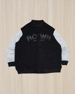 (Category: ) located in . Submitted by margiela (Listing ID 1421403930, Image 1). Description: .