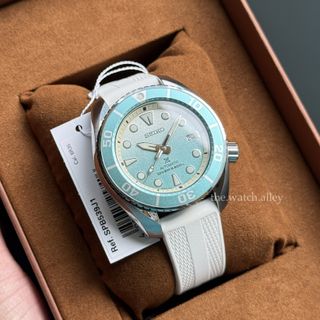(Category: ) located in . Submitted by TheWatchAlley (Listing ID 1421426247, Image 1). Description: .