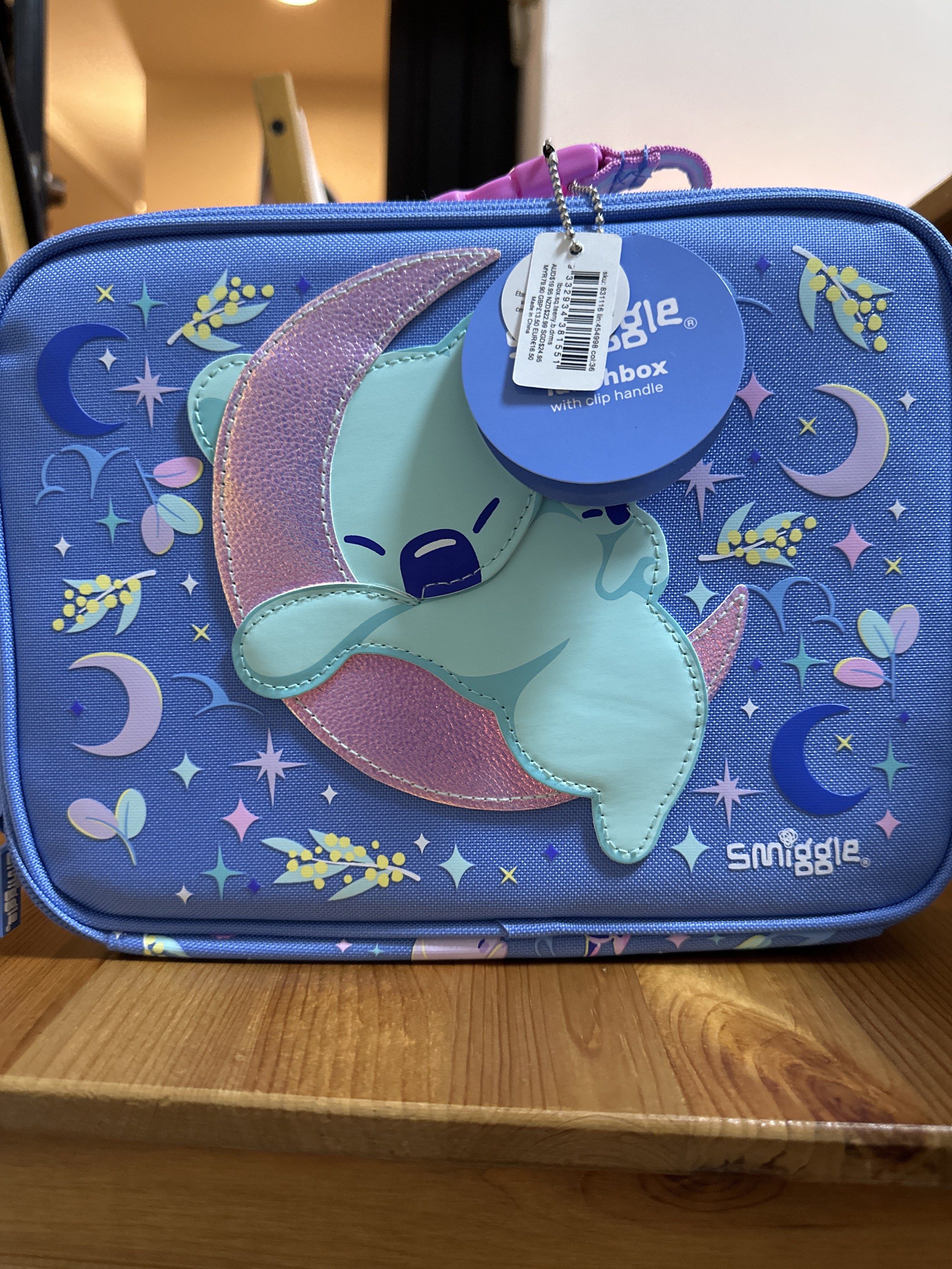 Smiggle Koala Lunchbox with Handle - Brand New (Category: Food Organisation & Storage) located in Singapore. Submitted by rainbowjc (Listing ID 1421440116, Image 1). Description: .