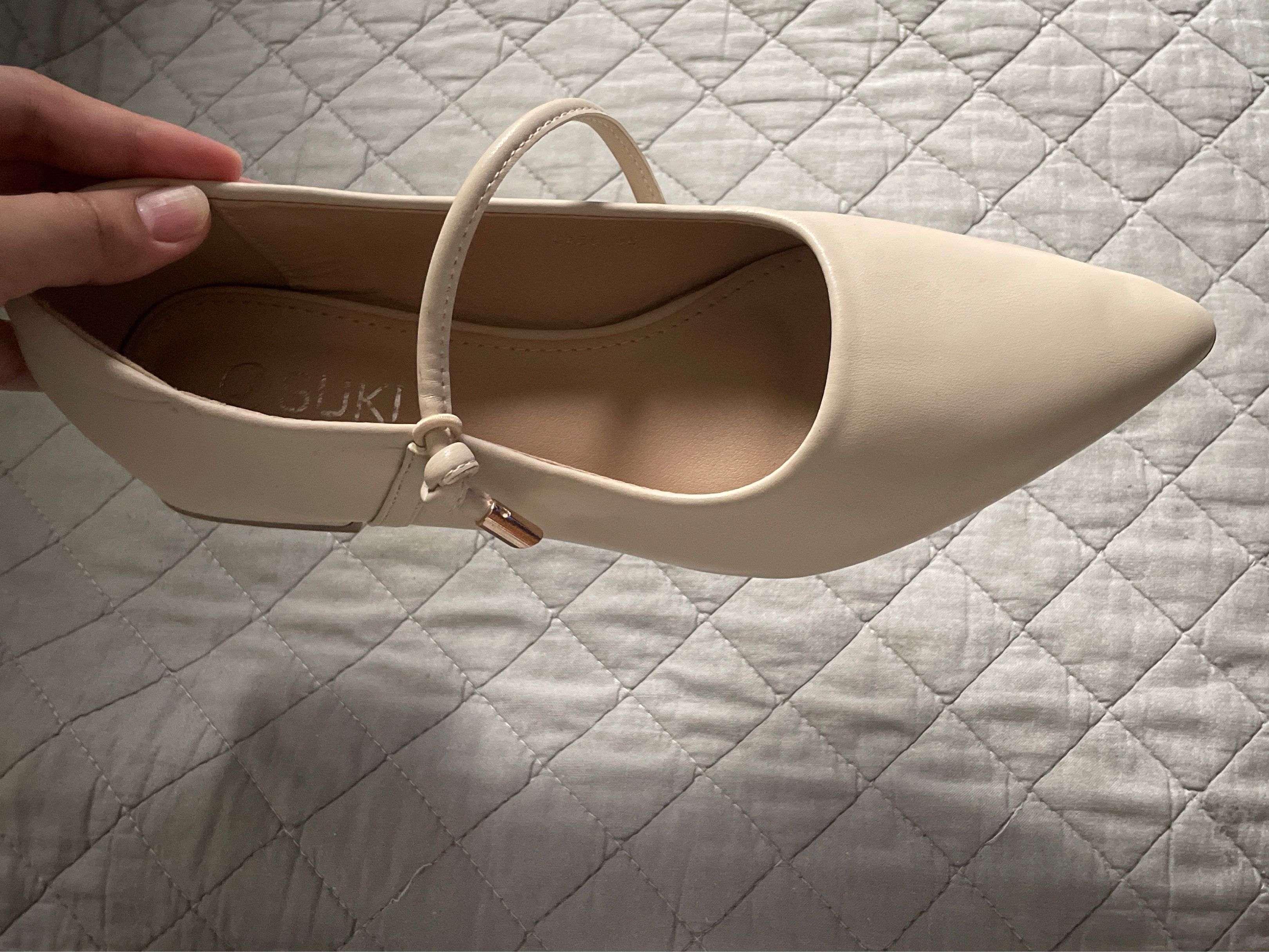 Suki Beige Mary Jane Heels (Category: Heels) located in Cavite. Submitted by byestuffph (Listing ID 1421333728, Image 2). Description: SUKI Beige Heels - Size 38 - bought for ₱1,399 - used ONCE only (for graduation) - has minor flaw (see last pic) 💸 slightly negotiable .