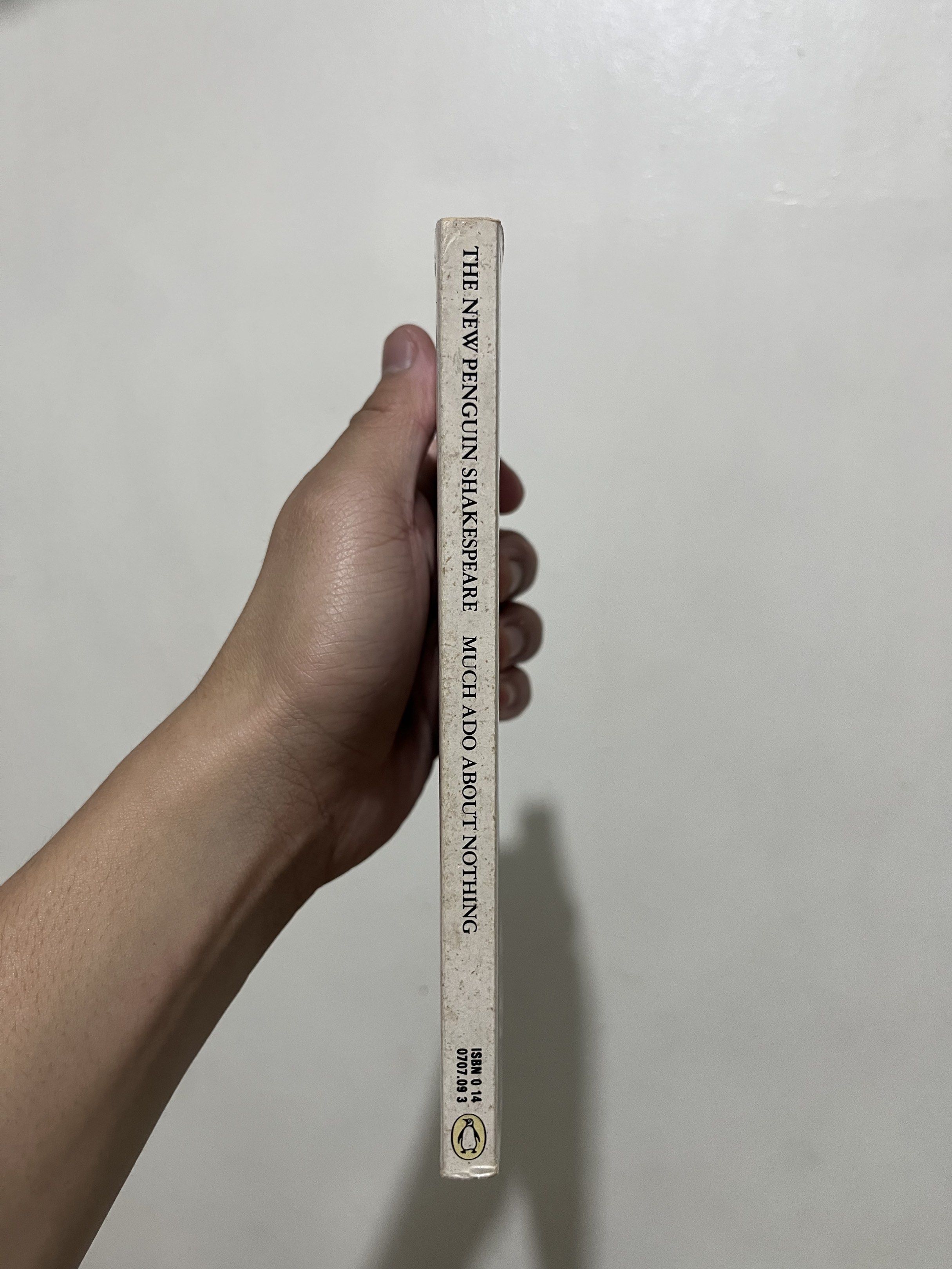 The New Penguin Shakespeare: Much Ado About Nothing (Category: Storybooks) located in Manila. Submitted by darthcauldrone66 (Listing ID 1421400152, Image 2). Description: - what you see is what you get - pm for more inquiries - manage your expectations - location: Manila - lalamove/LBC for shipping - can do meetups near DLSU.