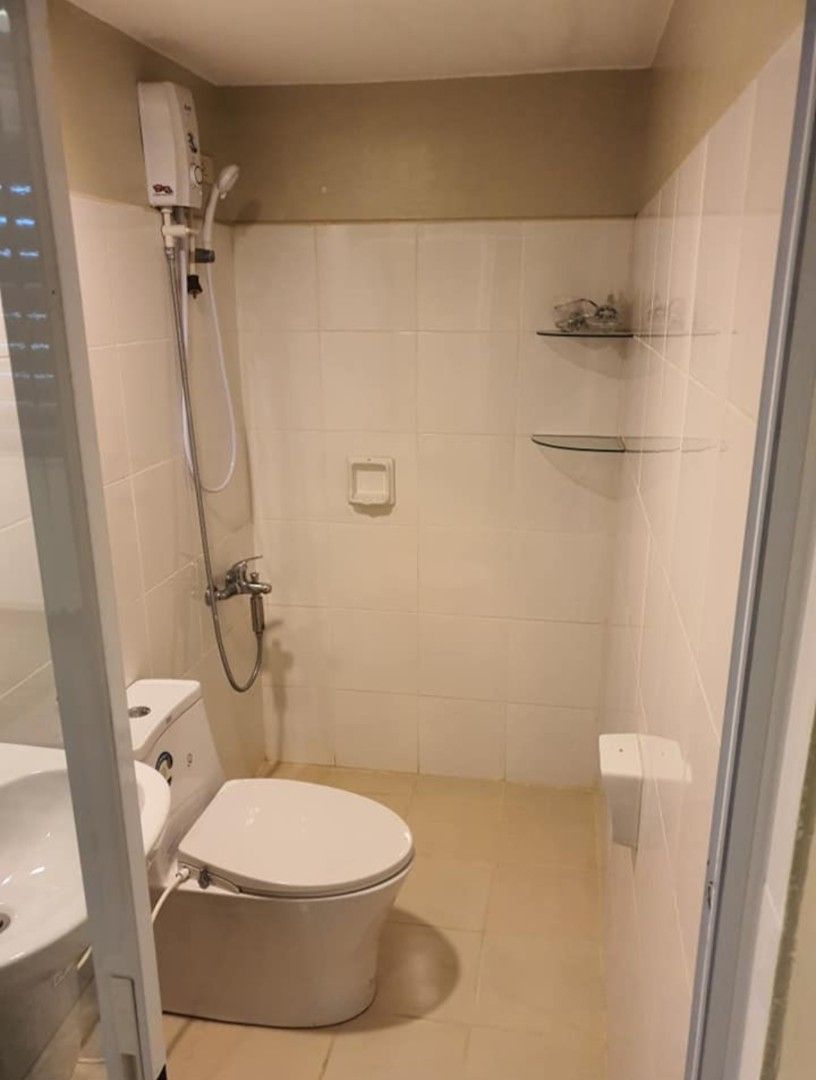 Timog condo for rent (Category: Apartments & Condos) located in Quezon. Submitted by onulharu33 (Listing ID 1421368917, Image 2). Description: SYMPHONY TOWERS 2BEDROOM CONDO FOR RENT LOFT TYPE SEMI FURNISHED 1 Bedroom w/ CR Upstair 1 Bedroom Downstair separate CR Size: 65sqm Please see attached photos for your reference Walk-in Distance: Convenience Store Coffee Shop Restaurants Etc. Trademarks: Timog GMA looking for longterm tenant PDC REQUIRED 