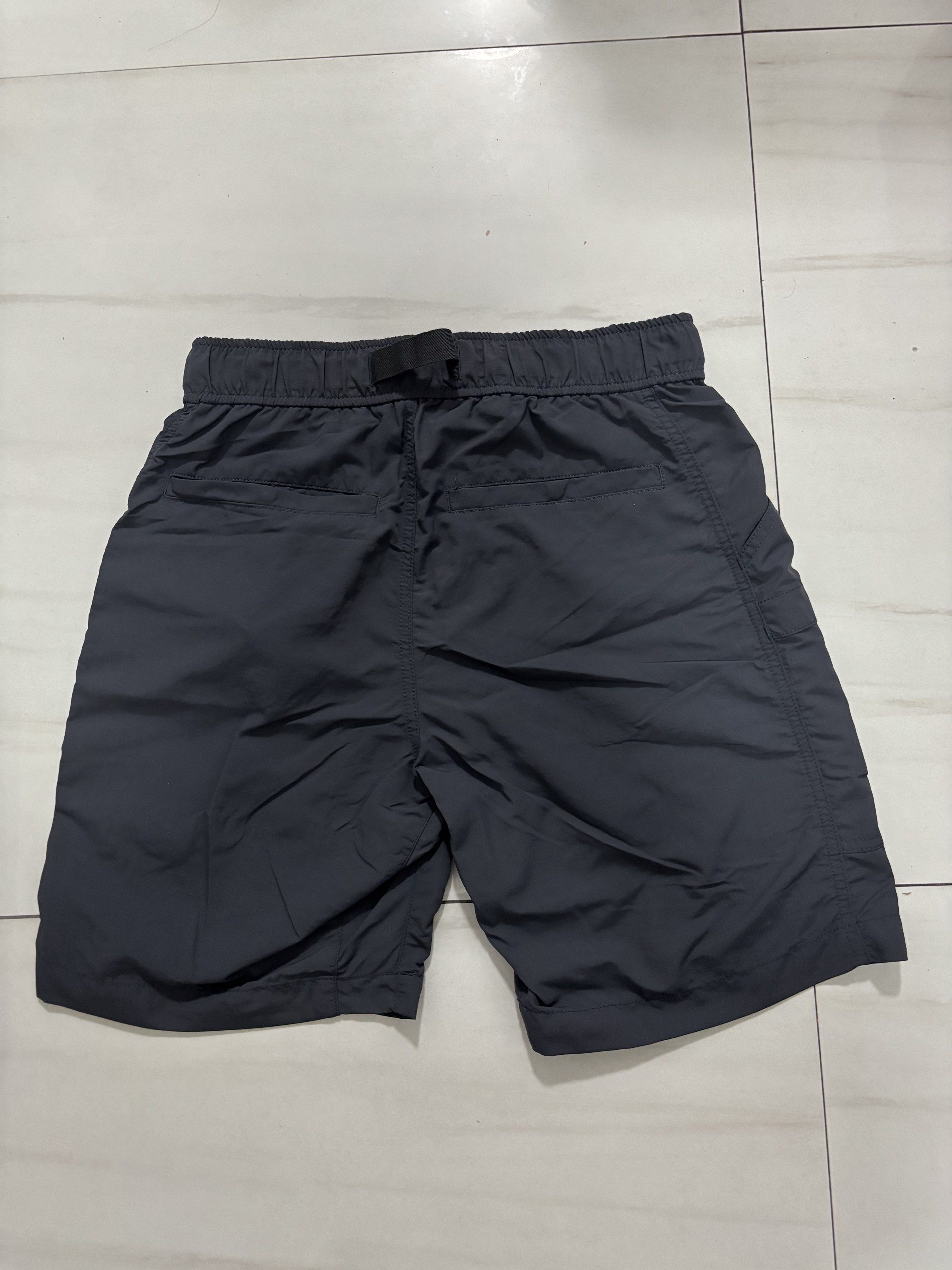 UniqloNylon Multi pocket Shorts - XS GRAY (Category: Shorts) located in Quezon City. Submitted by edether (Listing ID 1421414811, Image 2). Description: Like new condition Waist - 28in Length- 18.5in Opening- 10.25in If you see it posted, it’s available. Last price and details are posted. No reply means not interested. We are limited by the app on the number of replies we can make. Thank you for understanding. Location is Cubao, QC. Add for shipp