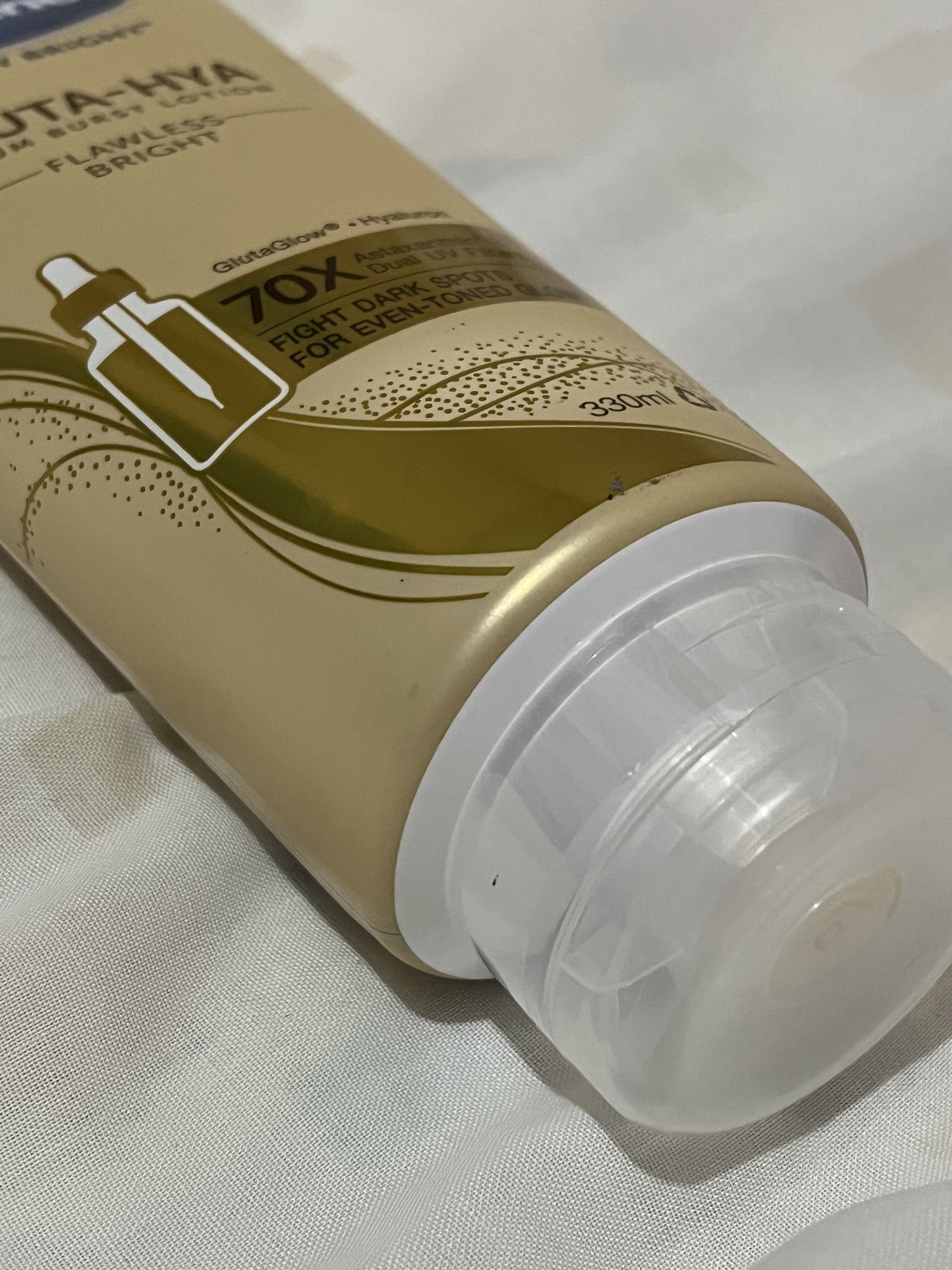 Vaseline Gluta Hya Lotion, Beauty & Personal Care, Bath & Body, Body ...