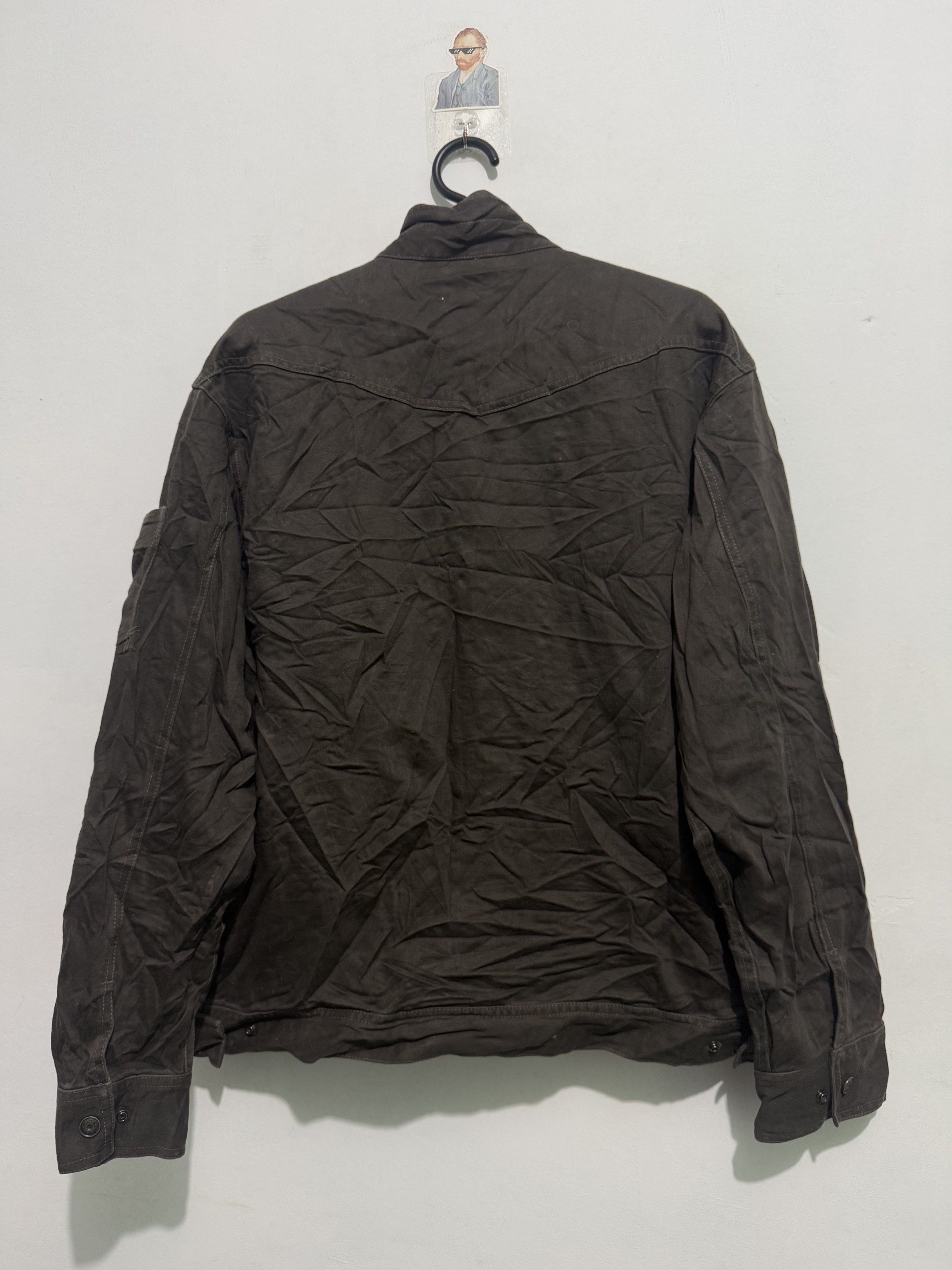 Vice United By Burtle Military Jacket - Size L (Category: Coats, Jackets and Outerwear) located in Sorsogon. Submitted by jovert_23alviz (Listing ID 1421384275, Image 2). Description: Vice united Size L Dimes 23.5x27 No issue 1200.