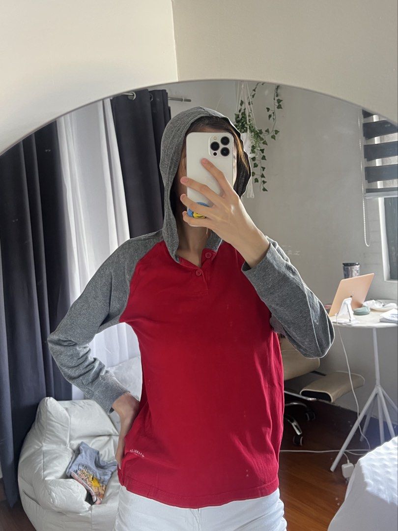 Wrangler Red and Gray Hoodie (Category: Hoodies) located in Cavite. Submitted by cosmi98 (Listing ID 1421370151, Image 3). Description: .