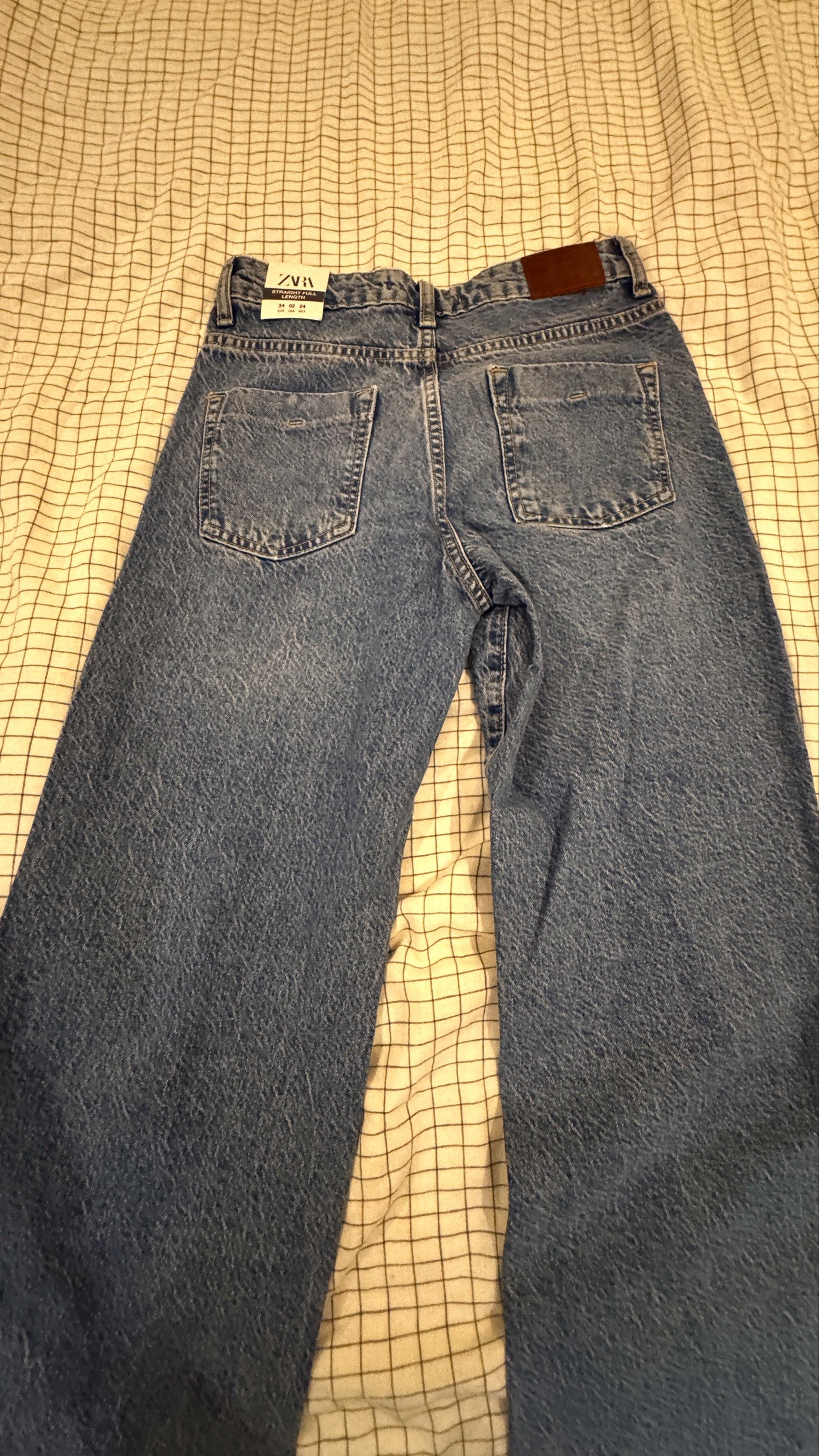 Zara Embellished Straight Jeans - Size 34 (Category: Jeans) located in Taguig. Submitted by jasdeclutterr (Listing ID 1421416340, Image 3). Description: 🏷️ original tagged price : ₱3,395 - never worn - embellished design - size: 34 - medium wash denim - straight leg fit .