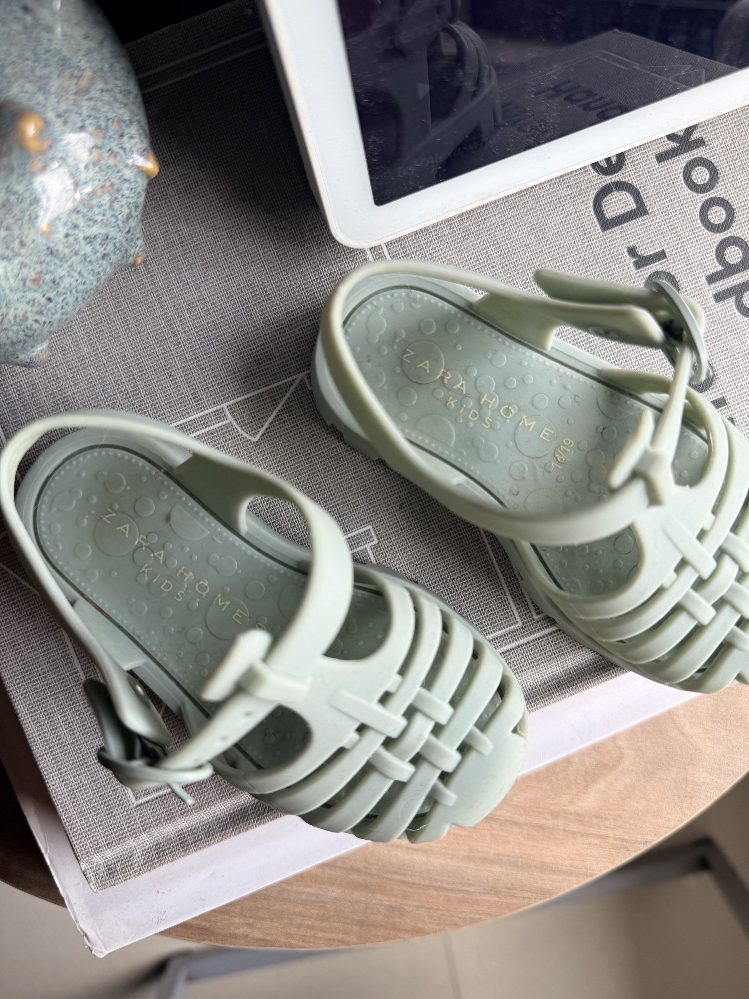 Zara Home Kids Sandals (Category: Babies & Kids Fashion) located in Quezon City. Submitted by thedribbles (Listing ID 1421334918, Image 2). Description: Brand: Zara Hine Kids Bought in Madrid Used only once, good as new. Size: 18/19.