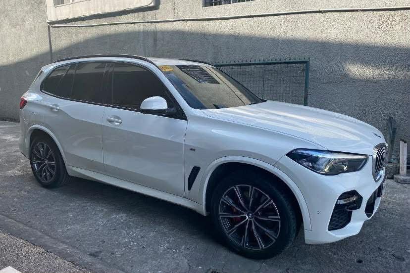 2022 BMW X5 XDRIVE 30D (Category: Announcements) located in Cavite. Submitted by eyamvillag08141 (Listing ID 1421609486, Image 3). Description: 𝟐𝟎𝟐𝟐 𝐁𝐌𝐖 𝐗𝟓 𝐗𝐝𝐫𝐢𝐯𝐞𝟑𝟎𝐝 𝐀𝐮𝐭𝐨𝐦𝐚𝐭𝐢𝐜 𝐃𝐈𝐄𝐒𝐄𝐋 𝙒𝙀 𝘼𝘾𝘾𝙀𝙋𝙏 𝙏𝙍𝘼𝘿𝙀 𝙄𝙉 𝘼𝙉𝘿 𝙁𝙄𝙉𝘼𝙉𝘾𝙄𝙉𝙂‼️ ✅First owner ✅Mileage-20tkm‼️ ✅Complete 2 smart key ✅With sport, comfort, eco pro mode ✅Automatic Climate Control ✅Accessory Power Outlet ✅Engine Start/Stop Button ✅Central