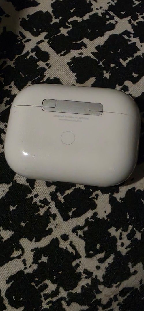 Apple AirPods Pro65561378786946112
