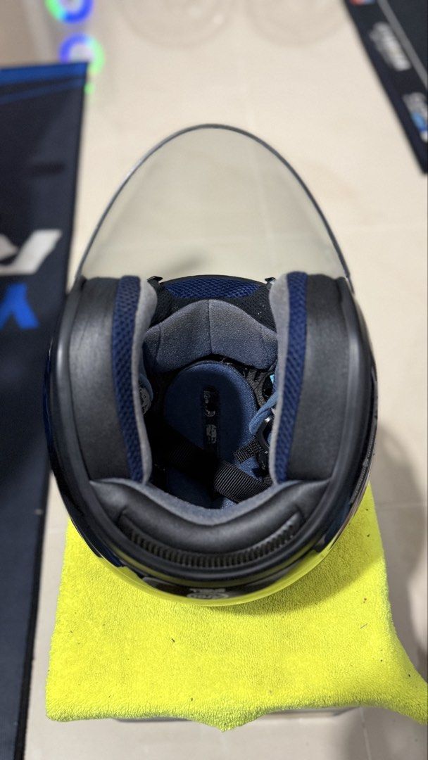 Arai szf Helmet - Black size S (Category: Motorcycle Accessories) located in Singapore. Submitted by sneakerswho (Listing ID 1421609119, Image 2). Description: - Sleek black design - Clear visor - Includes box - Clean and well-maintained interior padding - Ready for safety and style.