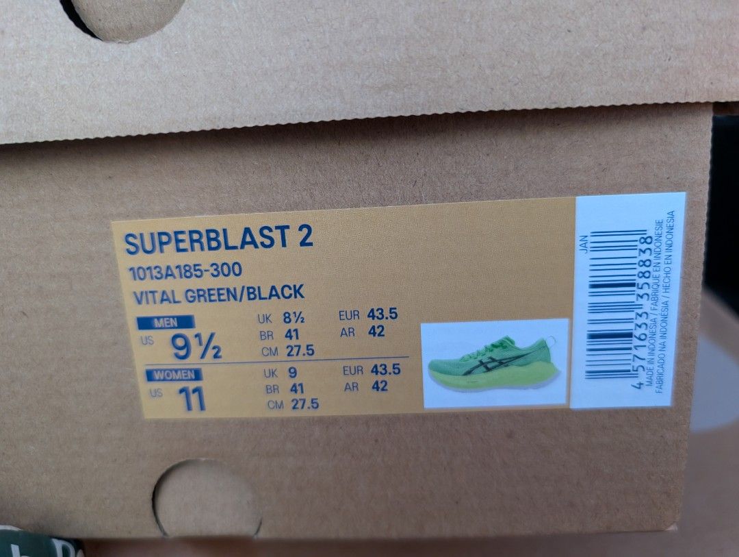ASICS Superblast 2 - Vital Green/Black (Category: Sneakers) located in Singapore. Submitted by lens.and.bars (Listing ID 1421577599, Image 2). Description: - ASICS Superblast 2 running shoes - Men's US size 9.5 - Comes with original box - Doesn't suit my running style, mileage: 7km.