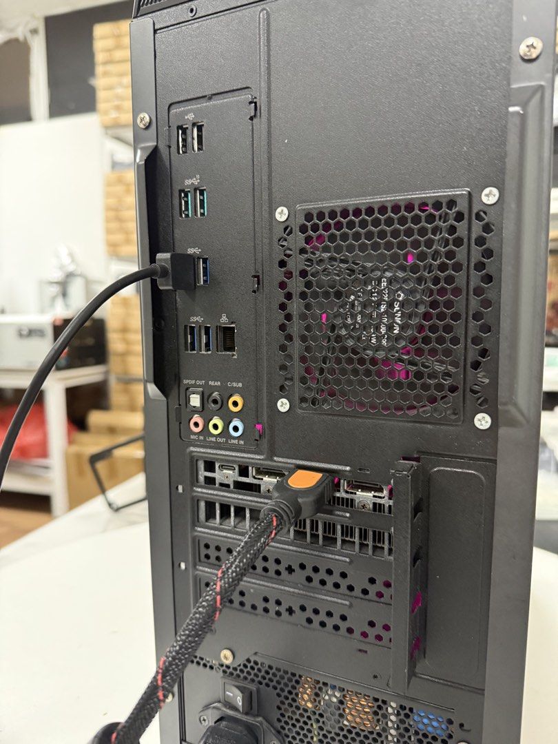 ASUS ROG Gaming PC - Intel i7-9700K, RTX 208065605131068675113