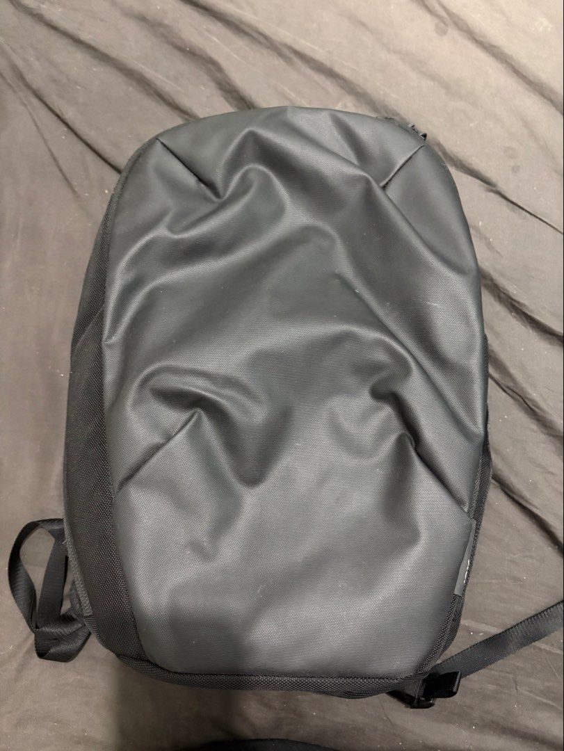 Auth Aer Tech Pack 3 (Category: Backpacks) located in Manila. Submitted by thepurpleelephant (Listing ID 1421573295, Image 1). Description: - Black backpack - Spacious main compartment - Multiple interior pockets - Zippered pocket and smaller slots - Light gray interior lining - Full-length zipper closure - Made of durable material.