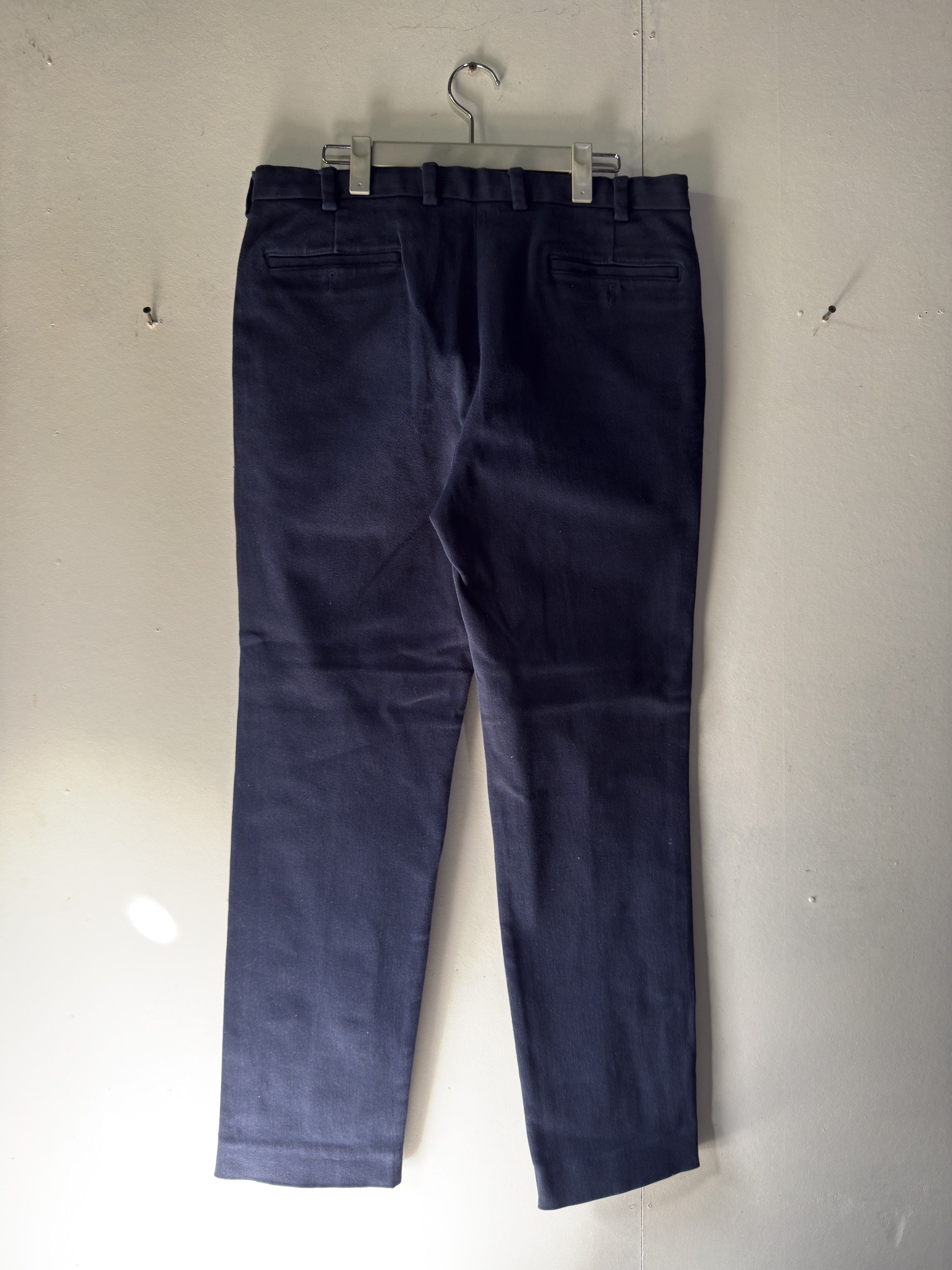 Brooks Brothers Pants (Category: Jeans) located in Bulacan. Submitted by streethrifter (Listing ID 1421501701, Image 2). Description: Brooks Brothers Milano Pants 📏 Size Waist: 34” (fits up to 36) Length: 40” Leg Opening: 7.5” Tag Size: 35/30 🧸 Condition Like new • No fading • No distressing • No holes or scratches • Color rate: 10/10 🎨 Color/Pattern Navy blue ✨ Features • Milano slim fit silhouette • Premium tailored finish • Clean and struct