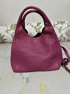 (Category: ) located in . Submitted by a.luxe.boutique (Listing ID 1421618645, Image 1). Description: .