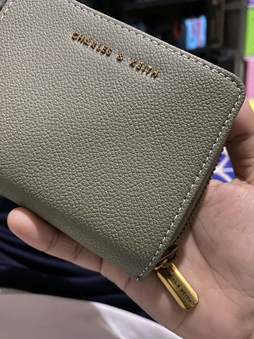 charles and keith (Category: Luxury Bags & Wallets) located in Manila. Submitted by limitedGSHOCK (Listing ID 1421507330, Image 1). Description: lightly used .
